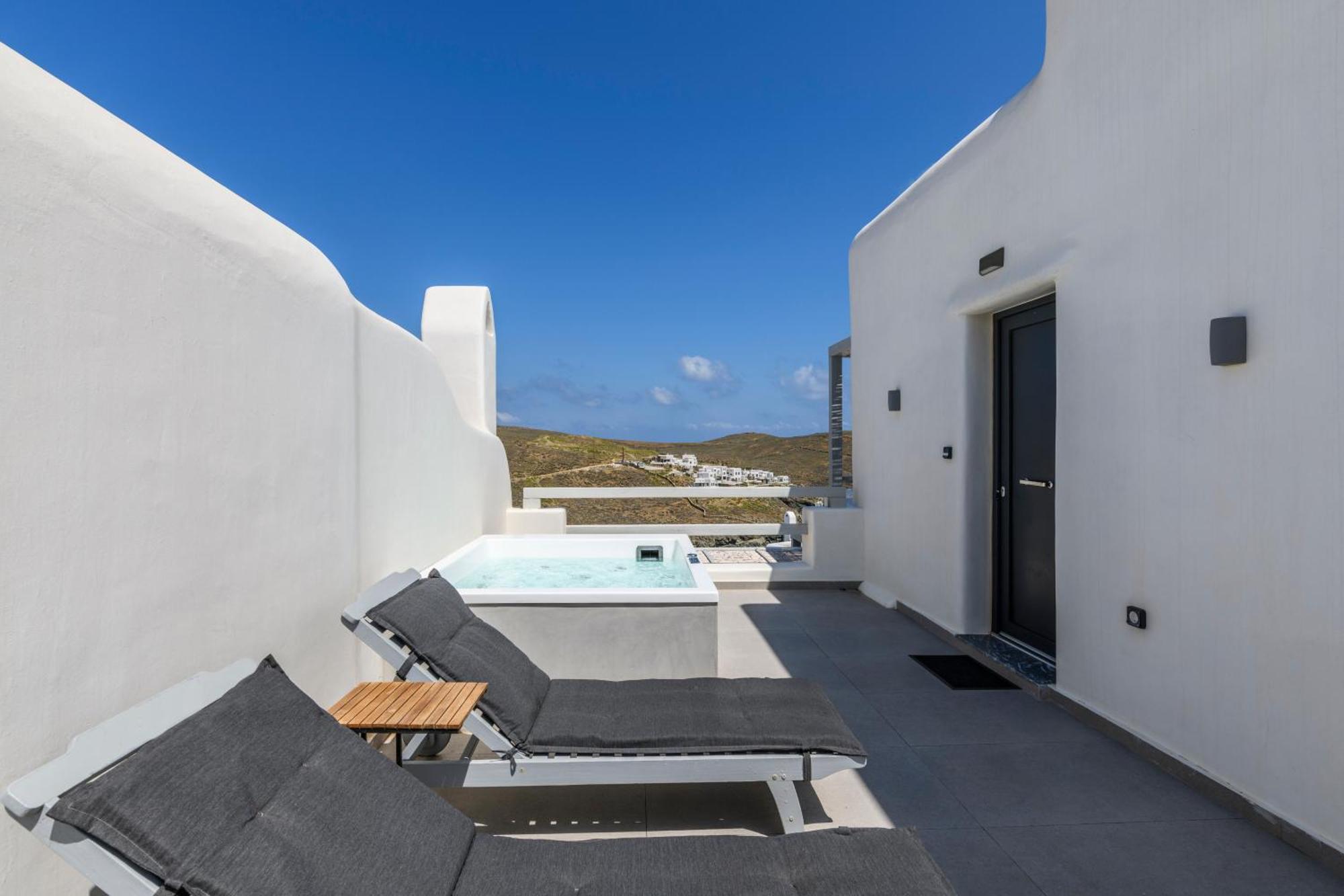 The Mykonist Merchia Beach Villas & Suites Dış mekan fotoğraf