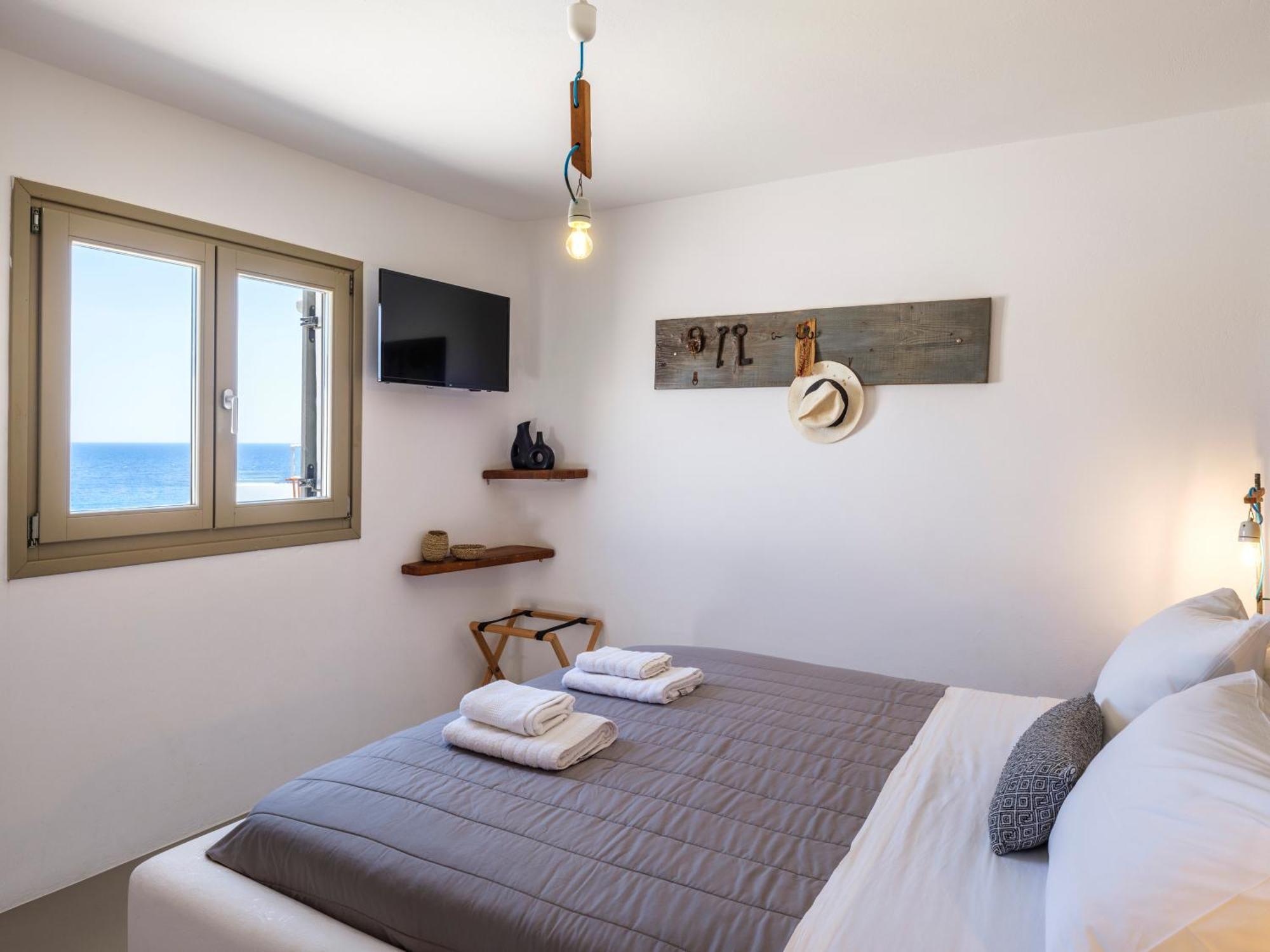 The Mykonist Merchia Beach Villas & Suites Dış mekan fotoğraf