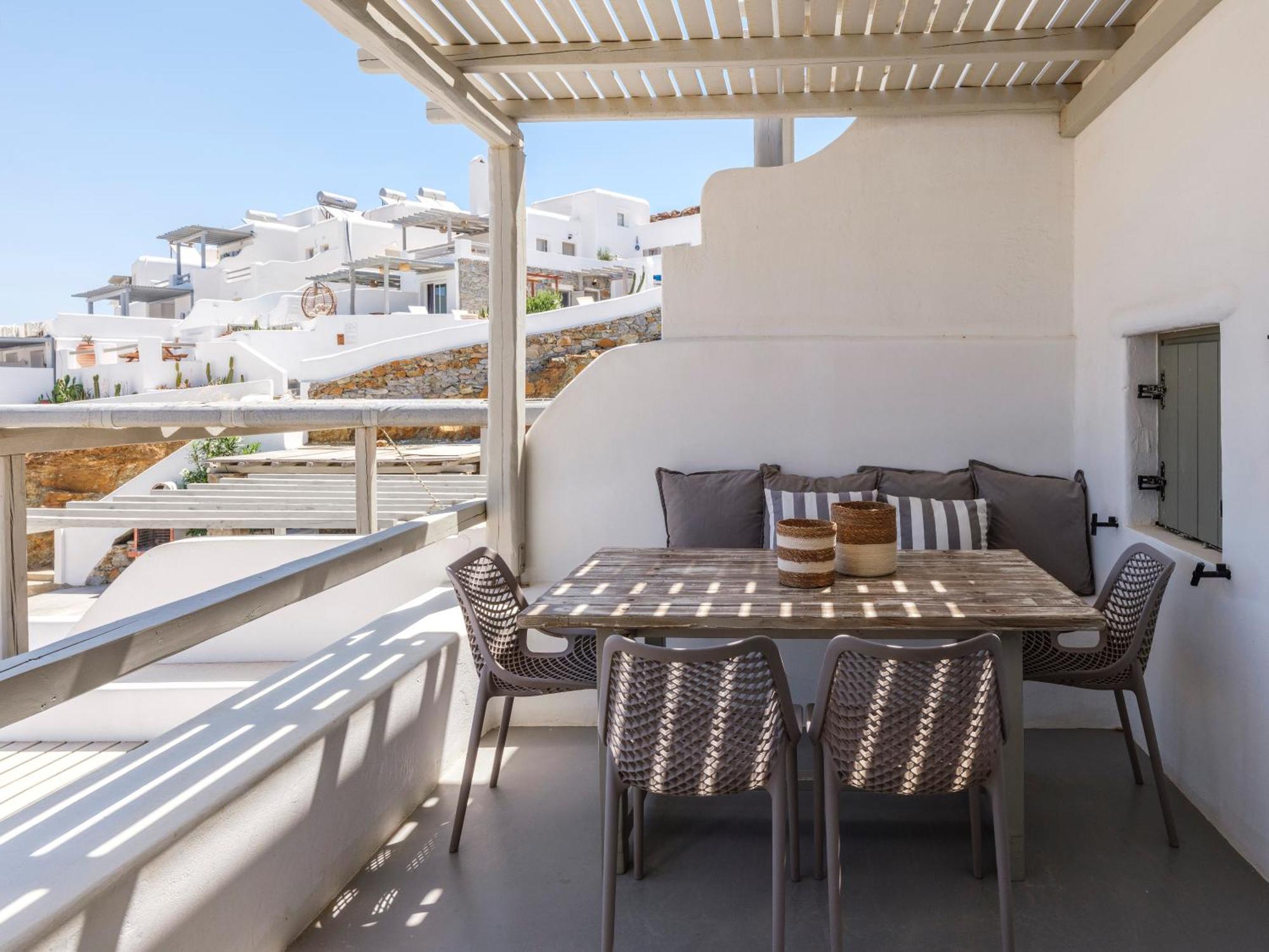 The Mykonist Merchia Beach Villas & Suites Dış mekan fotoğraf