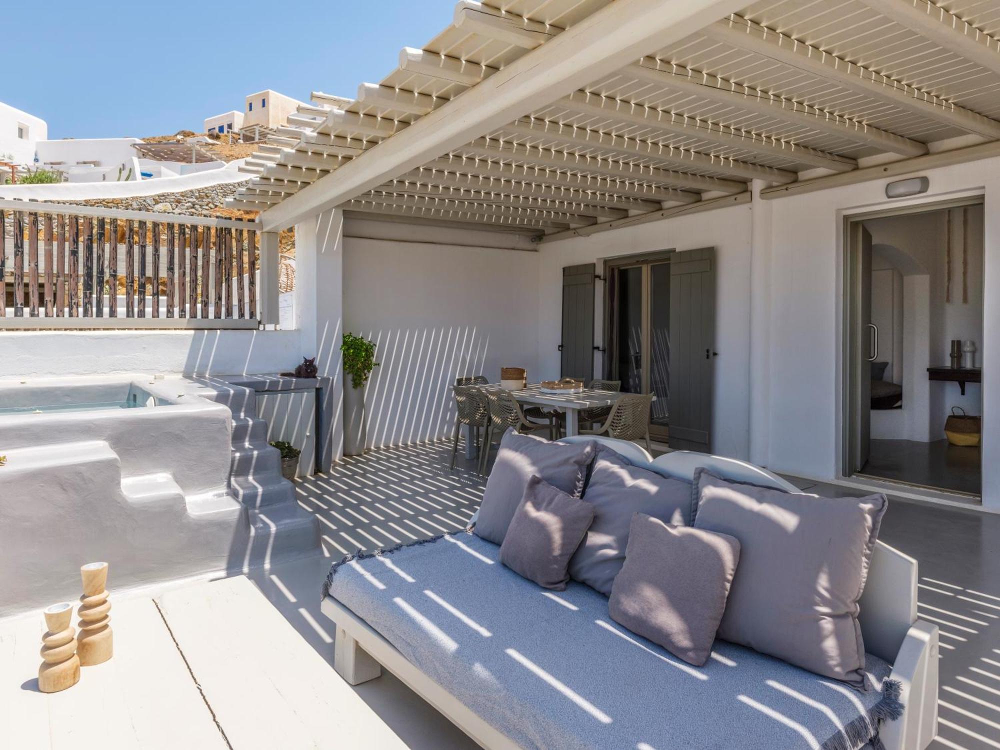 The Mykonist Merchia Beach Villas & Suites Dış mekan fotoğraf