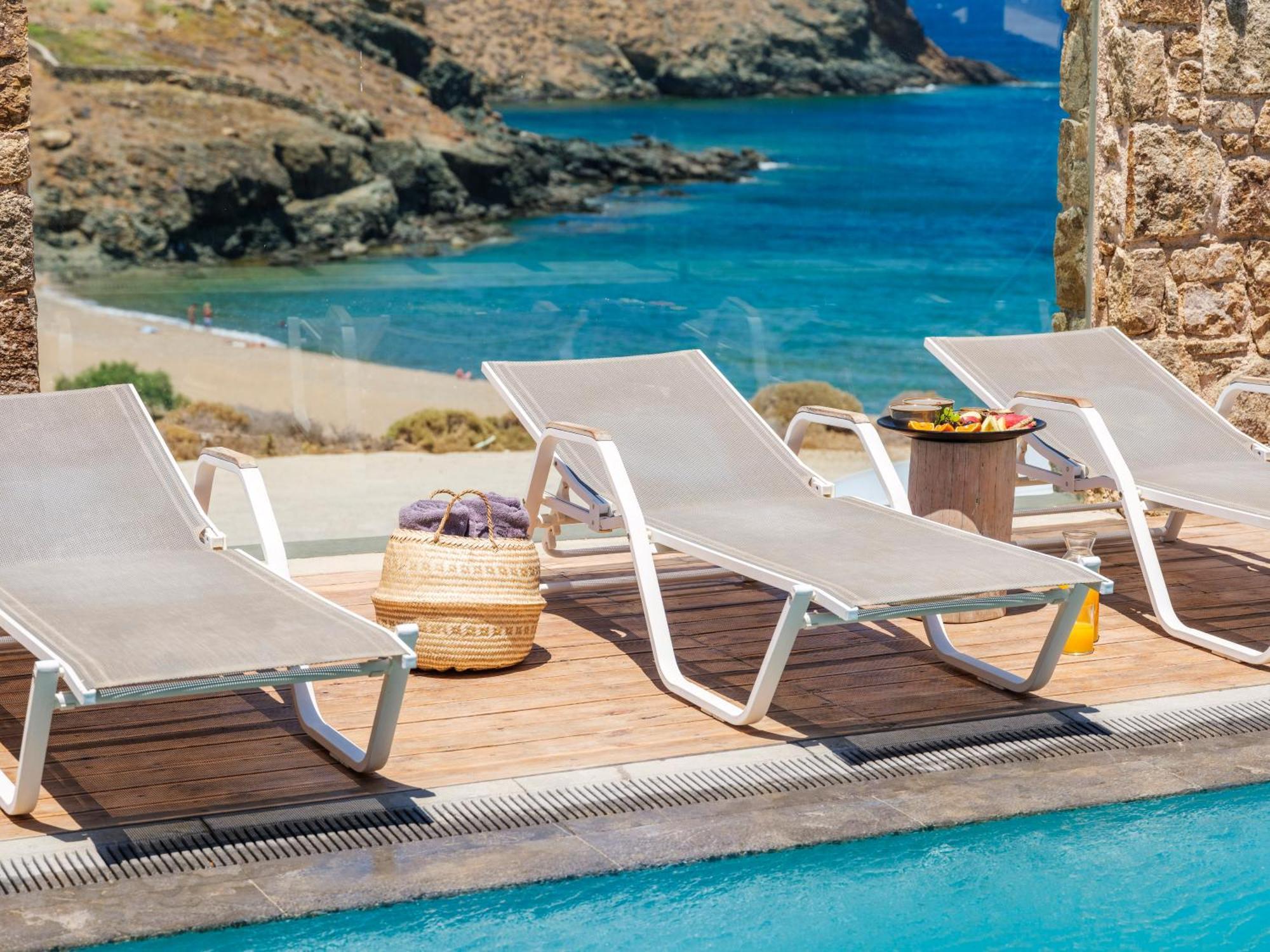 The Mykonist Merchia Beach Villas & Suites Dış mekan fotoğraf