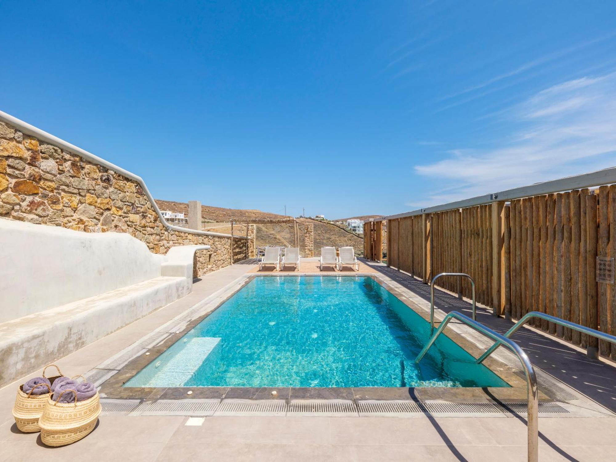 The Mykonist Merchia Beach Villas & Suites Dış mekan fotoğraf